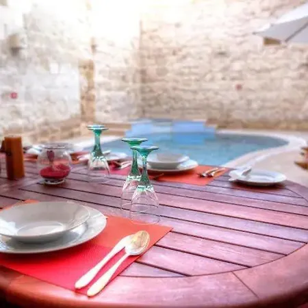 Id-dwejra House Of Character With Private Pool And Jaccuzi Semesterbostad *