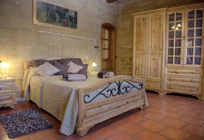 Id-dwejra House Of Character With Private Pool And Jaccuzi *