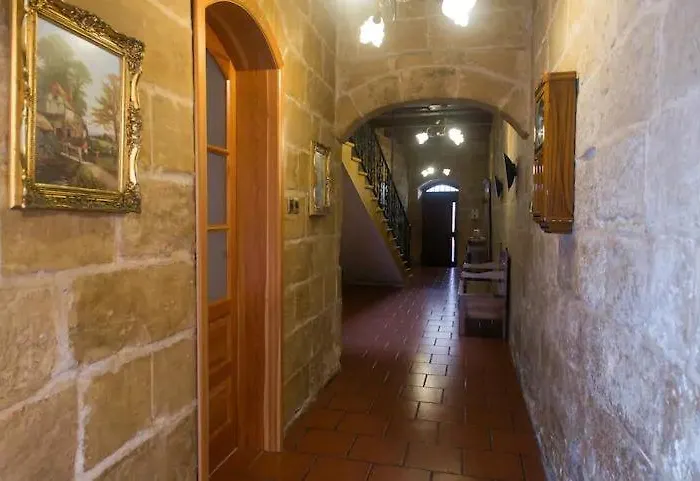 Id-dwejra House Of Character With Private Pool And Jaccuzi