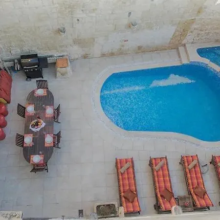 Id-dwejra House Of Character With Private Pool And Jaccuzi Holiday home *