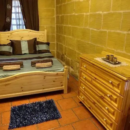 Id-dwejra House Of Character With Private Pool And Jaccuzi Case de vacanță Żejtun