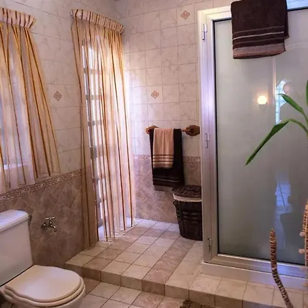 Id-dwejra House Of Character With Private Pool And Jaccuzi