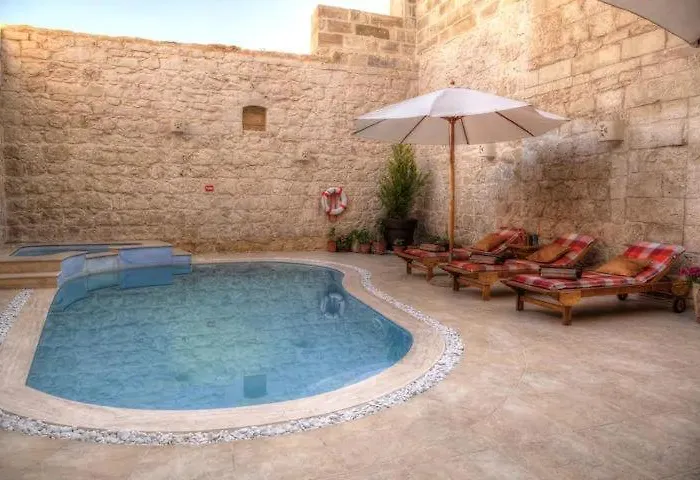 Id-dwejra House Of Character With Private Pool And Jaccuzi
